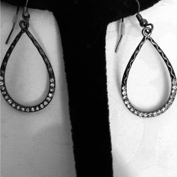 🆕Park Lane Oui Earrings Hematite TearDrop Hooks - Picture 3 of 16